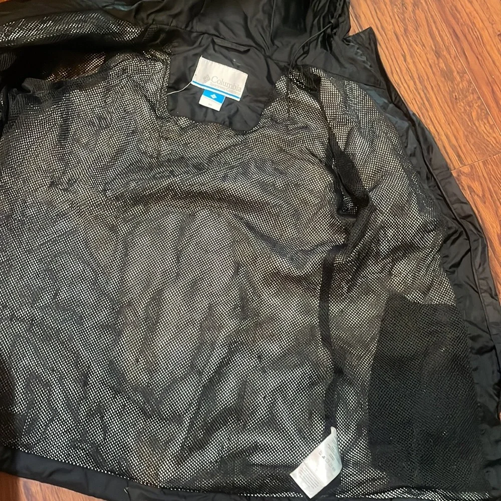 Columbia rain jacket - Picture 3 of 4